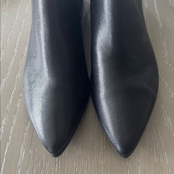 Cole Haan HARA Black Leather Ankle Booties Low Heel Slip-On Women’s Size 8.5B - Picture 10 of 12